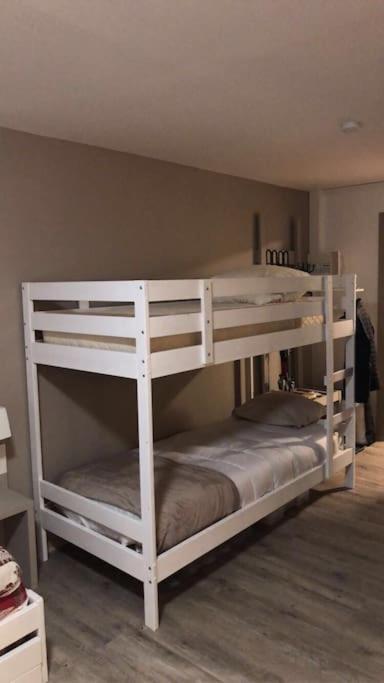 Au Bout Du Bois Piscine Sauna Hammam Accessible En Saison Et Le Logement Accessible Toute L Annee 莱代塞尔 外观 照片
