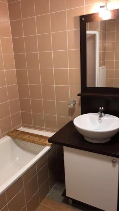 Au Bout Du Bois Piscine Sauna Hammam Accessible En Saison Et Le Logement Accessible Toute L Annee 莱代塞尔 外观 照片